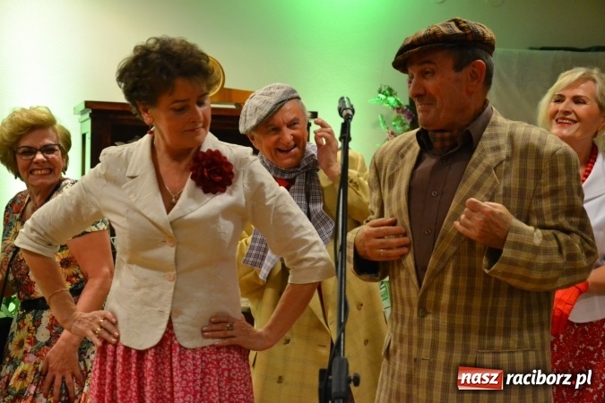 Zdjęcie w galerii na portalu naszraciborz.pl: Lwowska muzyka, przepiękne stroje i dekoracje, czyli Lwowska domówka na Zamku Piastowskim  wiadomości z regionu