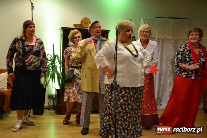 Zdjęcie w galerii na portalu naszraciborz.pl: Lwowska muzyka, przepiękne stroje i dekoracje, czyli Lwowska domówka na Zamku Piastowskim  wiadomości z regionu