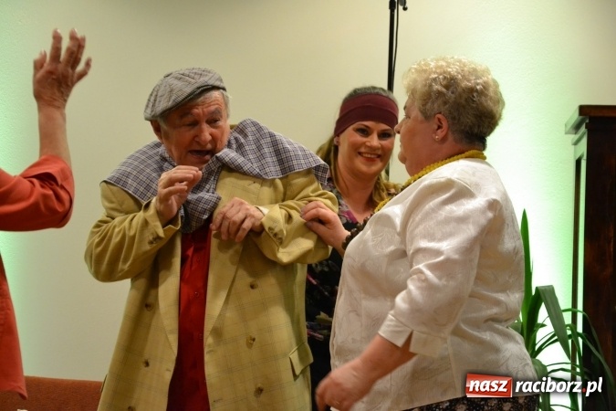 Zdjęcie w galerii na portalu naszraciborz.pl: Lwowska muzyka, przepiękne stroje i dekoracje, czyli Lwowska domówka na Zamku Piastowskim  wiadomości z regionu