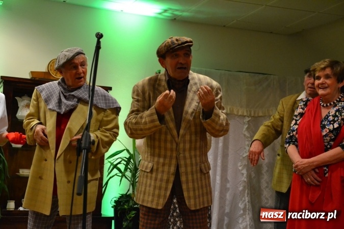 Zdjęcie w galerii na portalu naszraciborz.pl: Lwowska muzyka, przepiękne stroje i dekoracje, czyli Lwowska domówka na Zamku Piastowskim  wiadomości z regionu