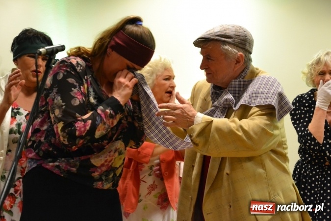 Zdjęcie w galerii na portalu naszraciborz.pl: Lwowska muzyka, przepiękne stroje i dekoracje, czyli Lwowska domówka na Zamku Piastowskim  wiadomości z regionu