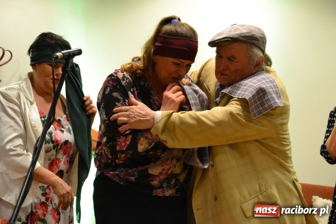 Zdjęcie w galerii na portalu naszraciborz.pl: Lwowska muzyka, przepiękne stroje i dekoracje, czyli Lwowska domówka na Zamku Piastowskim  wiadomości z regionu