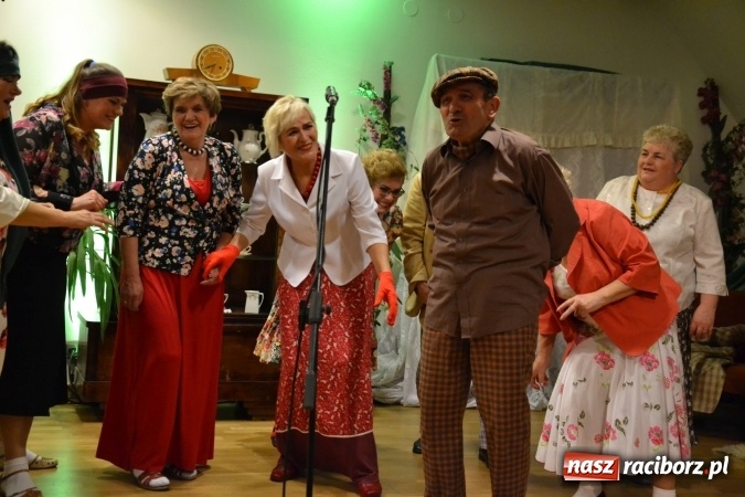 Zdjęcie w galerii na portalu naszraciborz.pl: Lwowska muzyka, przepiękne stroje i dekoracje, czyli Lwowska domówka na Zamku Piastowskim  wiadomości z regionu