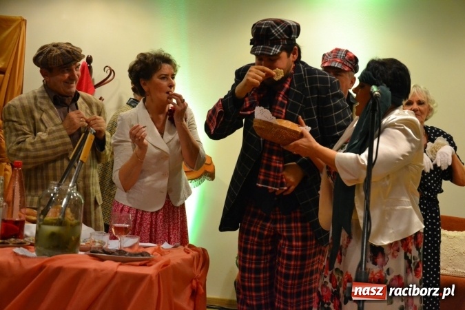 Zdjęcie w galerii na portalu naszraciborz.pl: Lwowska muzyka, przepiękne stroje i dekoracje, czyli Lwowska domówka na Zamku Piastowskim  wiadomości z regionu