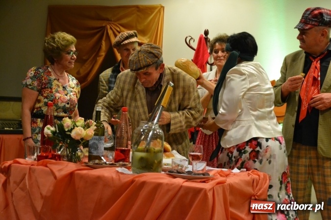 Zdjęcie w galerii na portalu naszraciborz.pl: Lwowska muzyka, przepiękne stroje i dekoracje, czyli Lwowska domówka na Zamku Piastowskim  wiadomości z regionu