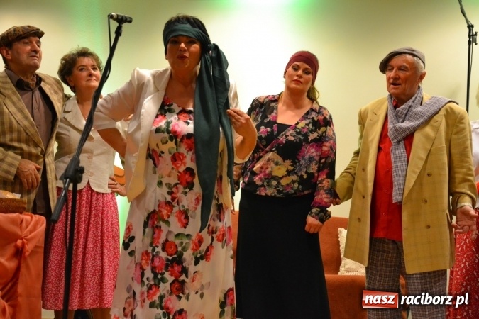 Zdjęcie w galerii na portalu naszraciborz.pl: Lwowska muzyka, przepiękne stroje i dekoracje, czyli Lwowska domówka na Zamku Piastowskim  wiadomości z regionu