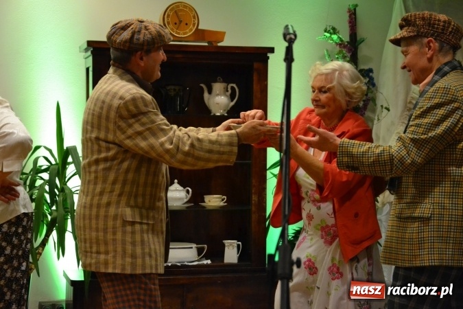 Zdjęcie w galerii na portalu naszraciborz.pl: Lwowska muzyka, przepiękne stroje i dekoracje, czyli Lwowska domówka na Zamku Piastowskim  wiadomości z regionu