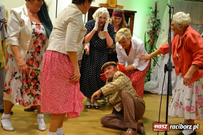 Zdjęcie w galerii na portalu naszraciborz.pl: Lwowska muzyka, przepiękne stroje i dekoracje, czyli Lwowska domówka na Zamku Piastowskim  wiadomości z regionu