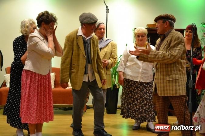 Zdjęcie w galerii na portalu naszraciborz.pl: Lwowska muzyka, przepiękne stroje i dekoracje, czyli Lwowska domówka na Zamku Piastowskim  wiadomości z regionu