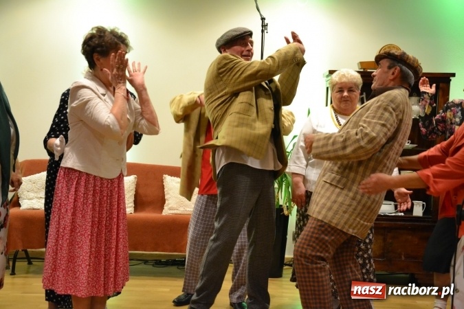 Zdjęcie w galerii na portalu naszraciborz.pl: Lwowska muzyka, przepiękne stroje i dekoracje, czyli Lwowska domówka na Zamku Piastowskim  wiadomości z regionu