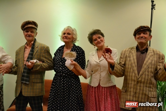 Zdjęcie w galerii na portalu naszraciborz.pl: Lwowska muzyka, przepiękne stroje i dekoracje, czyli Lwowska domówka na Zamku Piastowskim  wiadomości z regionu