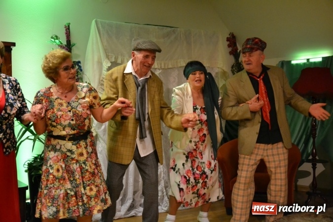 Zdjęcie w galerii na portalu naszraciborz.pl: Lwowska muzyka, przepiękne stroje i dekoracje, czyli Lwowska domówka na Zamku Piastowskim  wiadomości z regionu