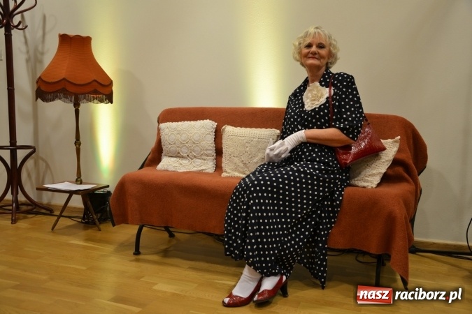 Zdjęcie w galerii na portalu naszraciborz.pl: Lwowska muzyka, przepiękne stroje i dekoracje, czyli Lwowska domówka na Zamku Piastowskim  wiadomości z regionu