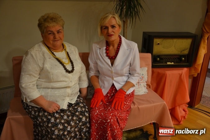 Zdjęcie w galerii na portalu naszraciborz.pl: Lwowska muzyka, przepiękne stroje i dekoracje, czyli Lwowska domówka na Zamku Piastowskim  wiadomości z regionu