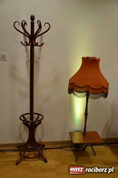 Zdjęcie w galerii na portalu naszraciborz.pl: Lwowska muzyka, przepiękne stroje i dekoracje, czyli Lwowska domówka na Zamku Piastowskim  wiadomości z regionu