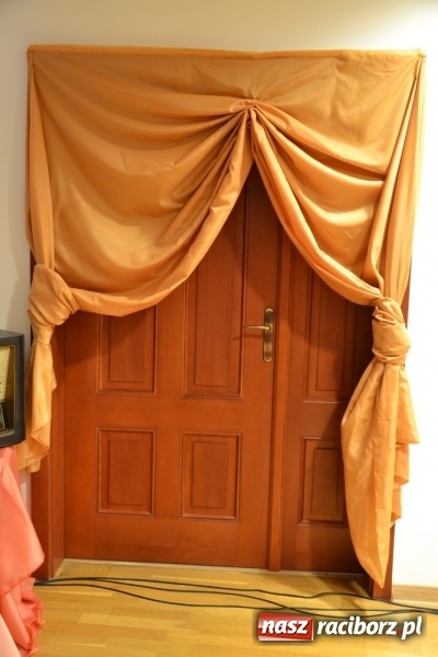 Zdjęcie w galerii na portalu naszraciborz.pl: Lwowska muzyka, przepiękne stroje i dekoracje, czyli Lwowska domówka na Zamku Piastowskim  wiadomości z regionu