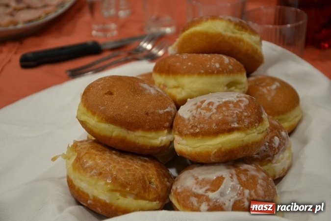 Zdjęcie w galerii na portalu naszraciborz.pl: Lwowska muzyka, przepiękne stroje i dekoracje, czyli Lwowska domówka na Zamku Piastowskim  wiadomości z regionu