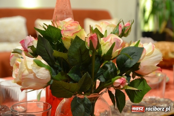 Zdjęcie w galerii na portalu naszraciborz.pl: Lwowska muzyka, przepiękne stroje i dekoracje, czyli Lwowska domówka na Zamku Piastowskim  wiadomości z regionu