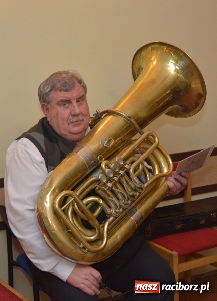 Zdjęcie w galerii na portalu naszraciborz.pl: I po karnawale. Pogrzebanie basa w Krzanowicach FOTO i WIDEO wiadomości z regionu