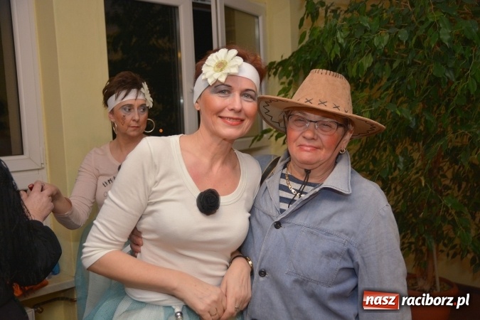 Zdjęcie w galerii na portalu naszraciborz.pl: I po karnawale. Pogrzebanie basa w Krzanowicach FOTO i WIDEO wiadomości z regionu