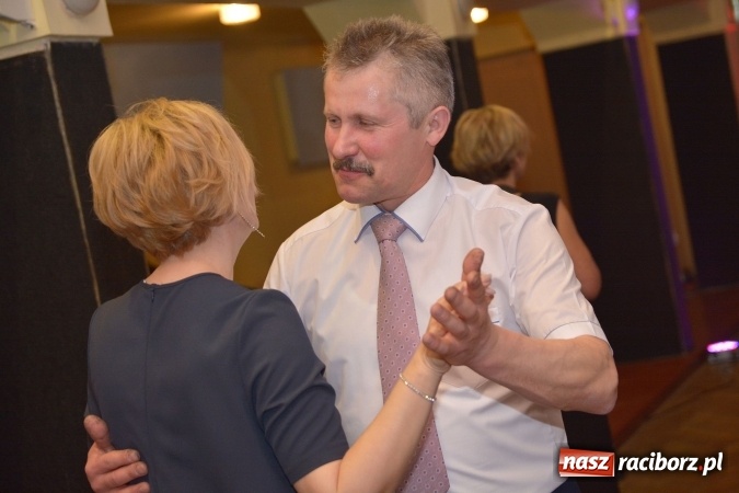 Zdjęcie w galerii na portalu naszraciborz.pl: I po karnawale. Pogrzebanie basa w Krzanowicach FOTO i WIDEO wiadomości z regionu