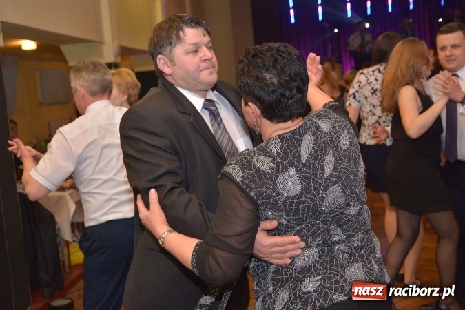 Zdjęcie w galerii na portalu naszraciborz.pl: I po karnawale. Pogrzebanie basa w Krzanowicach FOTO i WIDEO wiadomości z regionu