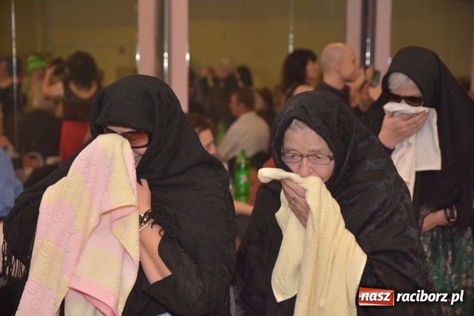 Zdjęcie w galerii na portalu naszraciborz.pl: I po karnawale. Pogrzebanie basa w Krzanowicach FOTO i WIDEO wiadomości z regionu