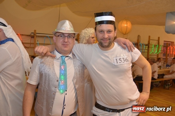 Zdjęcie w galerii na portalu naszraciborz.pl: Rewia gwiazd na ostatkach w Samborowicach FOTOREPORTRAŻ wiadomości z regionu