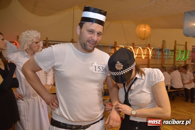 Zdjęcie w galerii na portalu naszraciborz.pl: Rewia gwiazd na ostatkach w Samborowicach FOTOREPORTRAŻ wiadomości z regionu