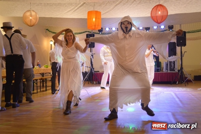 Zdjęcie w galerii na portalu naszraciborz.pl: Rewia gwiazd na ostatkach w Samborowicach FOTOREPORTRAŻ wiadomości z regionu