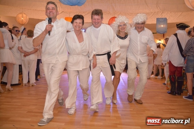 Zdjęcie w galerii na portalu naszraciborz.pl: Rewia gwiazd na ostatkach w Samborowicach FOTOREPORTRAŻ wiadomości z regionu