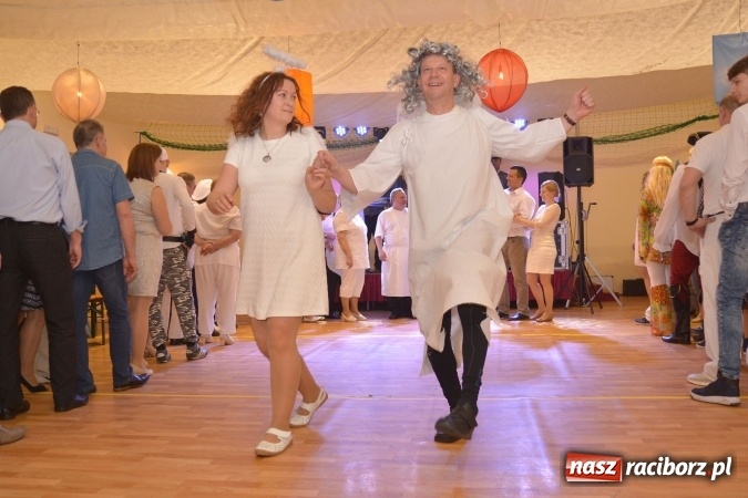 Zdjęcie w galerii na portalu naszraciborz.pl: Rewia gwiazd na ostatkach w Samborowicach FOTOREPORTRAŻ wiadomości z regionu