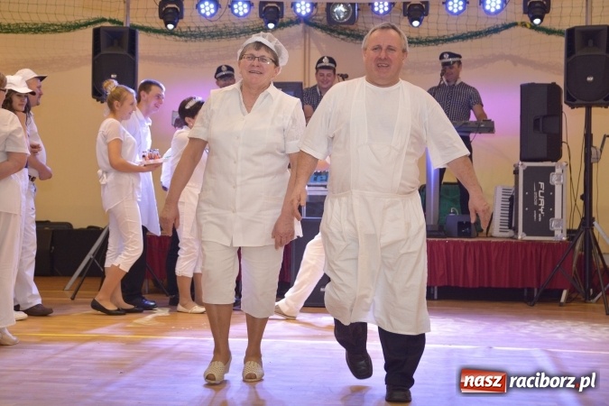 Zdjęcie w galerii na portalu naszraciborz.pl: Rewia gwiazd na ostatkach w Samborowicach FOTOREPORTRAŻ wiadomości z regionu