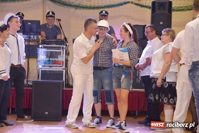 Zdjęcie w galerii na portalu naszraciborz.pl: Rewia gwiazd na ostatkach w Samborowicach FOTOREPORTRAŻ wiadomości z regionu