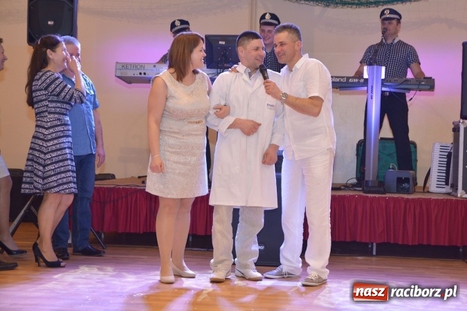 Zdjęcie w galerii na portalu naszraciborz.pl: Rewia gwiazd na ostatkach w Samborowicach FOTOREPORTRAŻ wiadomości z regionu