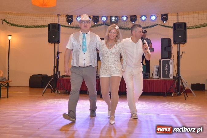 Zdjęcie w galerii na portalu naszraciborz.pl: Rewia gwiazd na ostatkach w Samborowicach FOTOREPORTRAŻ wiadomości z regionu