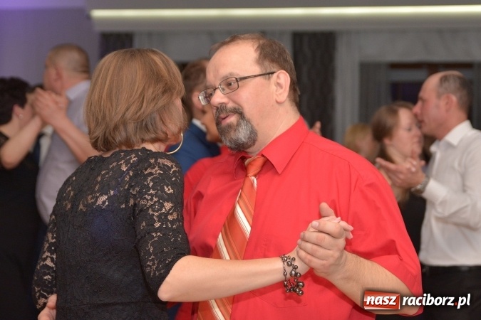 Zdjęcie w galerii na portalu naszraciborz.pl: Twork&oacute;w żegnał karnawał na zabawie szkolnej wiadomości z regionu