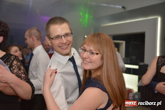 Zdjęcie w galerii na portalu naszraciborz.pl: Twork&oacute;w żegnał karnawał na zabawie szkolnej wiadomości z regionu