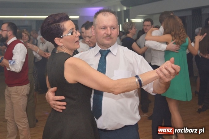 Zdjęcie w galerii na portalu naszraciborz.pl: Twork&oacute;w żegnał karnawał na zabawie szkolnej wiadomości z regionu