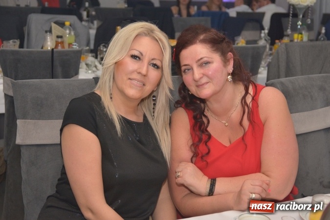 Zdjęcie w galerii na portalu naszraciborz.pl: Twork&oacute;w żegnał karnawał na zabawie szkolnej wiadomości z regionu