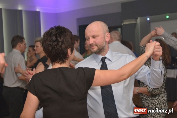 Zdjęcie w galerii na portalu naszraciborz.pl: Twork&oacute;w żegnał karnawał na zabawie szkolnej wiadomości z regionu