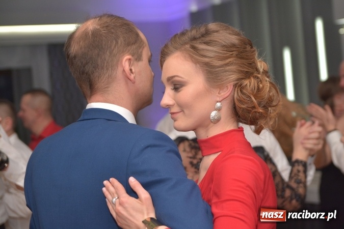 Zdjęcie w galerii na portalu naszraciborz.pl: Twork&oacute;w żegnał karnawał na zabawie szkolnej wiadomości z regionu