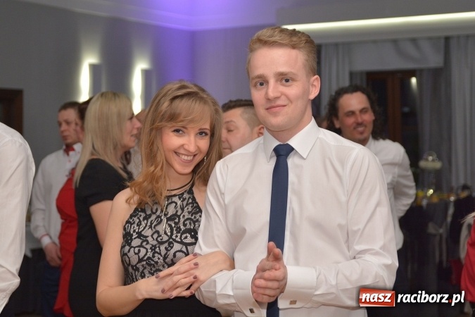 Zdjęcie w galerii na portalu naszraciborz.pl: Twork&oacute;w żegnał karnawał na zabawie szkolnej wiadomości z regionu