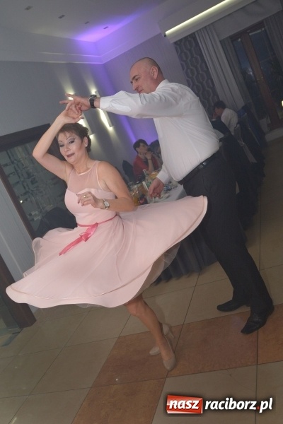 Zdjęcie w galerii na portalu naszraciborz.pl: Twork&oacute;w żegnał karnawał na zabawie szkolnej wiadomości z regionu