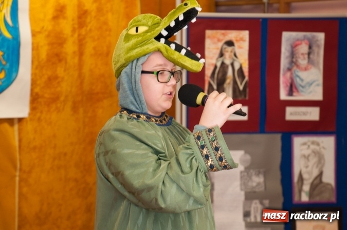 Zdjęcie w galerii na portalu naszraciborz.pl: Książęta Raciborscy? Od lat patronują raciborskiej szkole! Dni otwarte w SP18 wiadomości z regionu