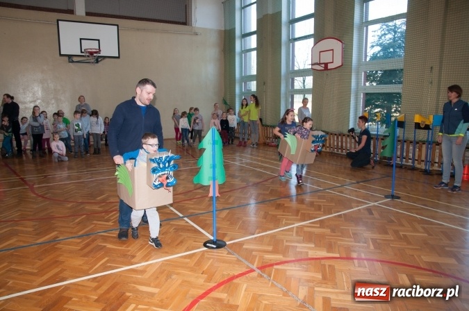 Zdjęcie w galerii na portalu naszraciborz.pl: Książęta Raciborscy? Od lat patronują raciborskiej szkole! Dni otwarte w SP18 wiadomości z regionu