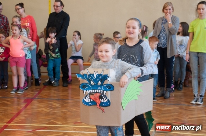 Zdjęcie w galerii na portalu naszraciborz.pl: Książęta Raciborscy? Od lat patronują raciborskiej szkole! Dni otwarte w SP18 wiadomości z regionu