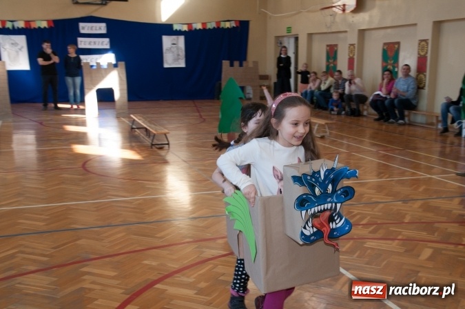 Zdjęcie w galerii na portalu naszraciborz.pl: Książęta Raciborscy? Od lat patronują raciborskiej szkole! Dni otwarte w SP18 wiadomości z regionu