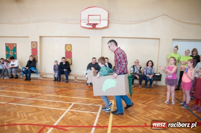 Zdjęcie w galerii na portalu naszraciborz.pl: Książęta Raciborscy? Od lat patronują raciborskiej szkole! Dni otwarte w SP18 wiadomości z regionu