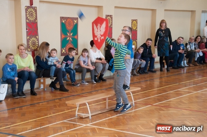 Zdjęcie w galerii na portalu naszraciborz.pl: Książęta Raciborscy? Od lat patronują raciborskiej szkole! Dni otwarte w SP18 wiadomości z regionu